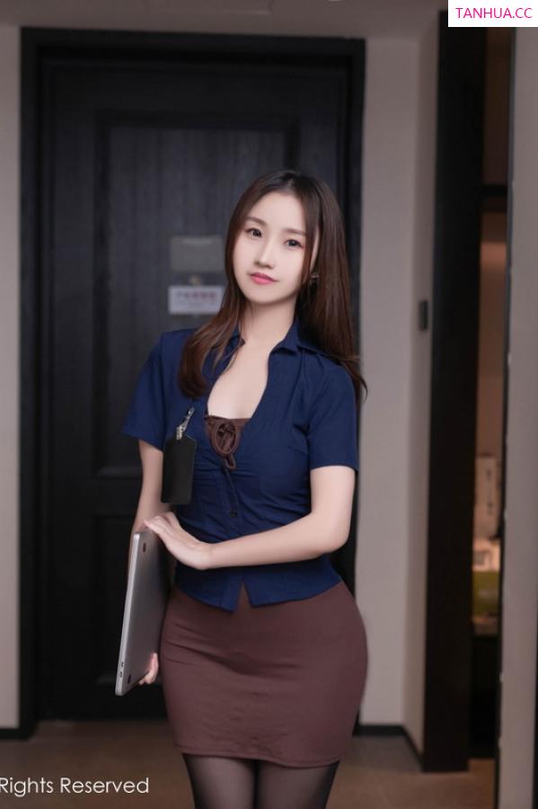   [XiuRen]高清写真图 2023.09.20 No.7417 杏子Yada 黑丝美腿第2张图片